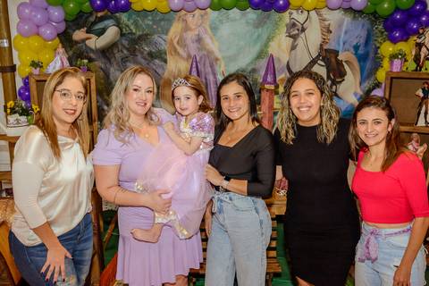 

kikarodrigues, fotografo, eventos, guarulhos, festa, infantil, aniversario, enrolados, rapunzel, buffet, moóca, criança, bebê, star kids, guarulhos, lilás, roxo, família, espontâneas'