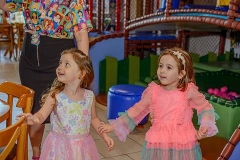 

kikarodrigues, fotografo, eventos, guarulhos, festa, infantil, aniversario, enrolados, rapunzel, buffet, moóca, criança, bebê, star kids, guarulhos, lilás, roxo, família, espontâneas'