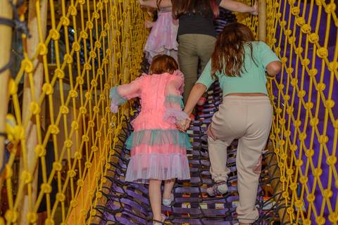 

kikarodrigues, fotografo, eventos, guarulhos, festa, infantil, aniversario, enrolados, rapunzel, buffet, moóca, criança, bebê, star kids, guarulhos, lilás, roxo, família, espontâneas'