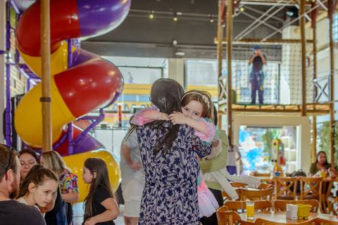 

kikarodrigues, fotografo, eventos, guarulhos, festa, infantil, aniversario, enrolados, rapunzel, buffet, moóca, criança, bebê, star kids, guarulhos, lilás, roxo, família, espontâneas'