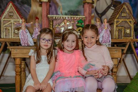 

kikarodrigues, fotografo, eventos, guarulhos, festa, infantil, aniversario, enrolados, rapunzel, buffet, moóca, criança, bebê, star kids, guarulhos, lilás, roxo, família, espontâneas'