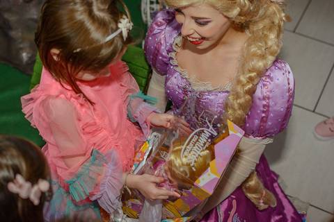 

kikarodrigues, fotografo, eventos, guarulhos, festa, infantil, aniversario, enrolados, rapunzel, buffet, moóca, criança, bebê, star kids, guarulhos, lilás, roxo, família, espontâneas'