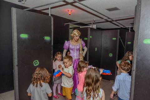 

kikarodrigues, fotografo, eventos, guarulhos, festa, infantil, aniversario, enrolados, rapunzel, buffet, moóca, criança, bebê, star kids, guarulhos, lilás, roxo, família, espontâneas'