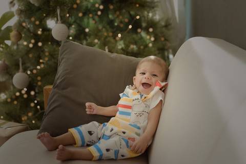 kikarodrigues, guarulhos, ensaio de natal, estudio, marrom, classico, boho, luxo, elegante, preto, branco, mulher, família, bebê, criança, papai noel, presente'