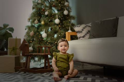 kikarodrigues, guarulhos, ensaio de natal, estudio, marrom, classico, boho, luxo, elegante, preto, branco, mulher, família, bebê, criança, papai noel, presente'