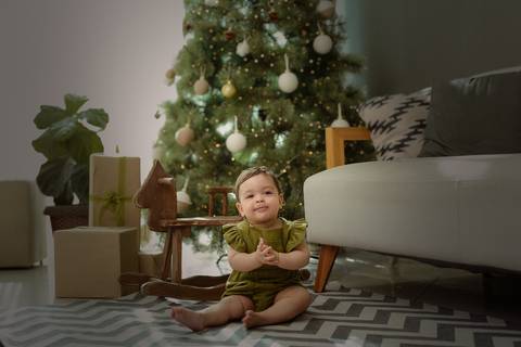 kikarodrigues, guarulhos, ensaio de natal, estudio, marrom, classico, boho, luxo, elegante, preto, branco, mulher, família, bebê, criança, papai noel, presente'