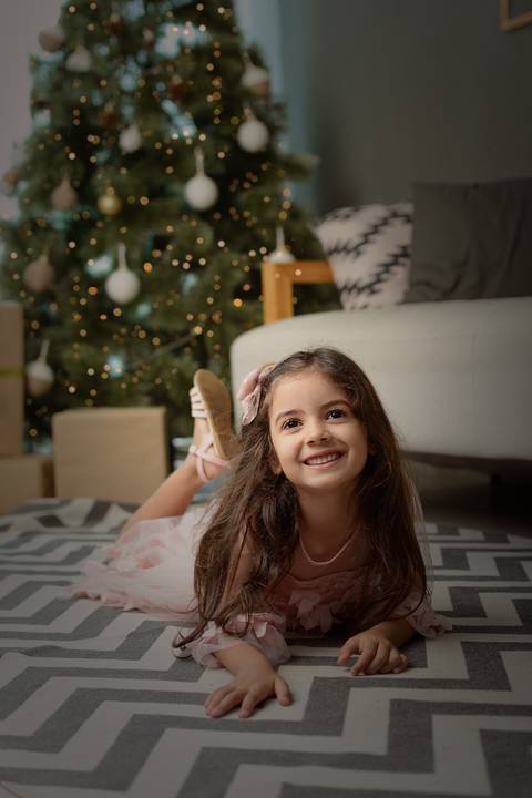 kikarodrigues, guarulhos, ensaio de natal, estudio, marrom, classico, boho, luxo, elegante, preto, branco, mulher, família, bebê, criança, papai noel, presente'