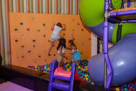 

kikarodrigues, fotografo, eventos, guarulhos, festa, infantil, aniversario, ana castela, buffet, criança, bebê, guarulhos, rosa, marrom, dourado, boiadeira, família, espontâneas, documental, alegria'