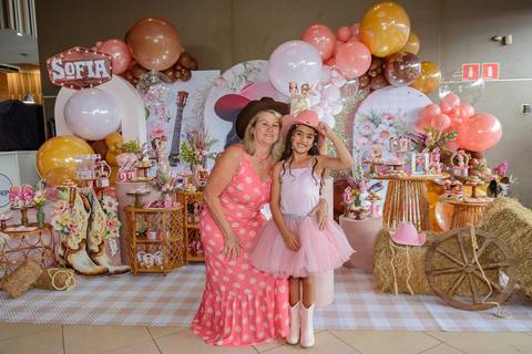 

kikarodrigues, fotografo, eventos, guarulhos, festa, infantil, aniversario, ana castela, buffet, criança, bebê, guarulhos, rosa, marrom, dourado, boiadeira, família, espontâneas, documental, alegria'