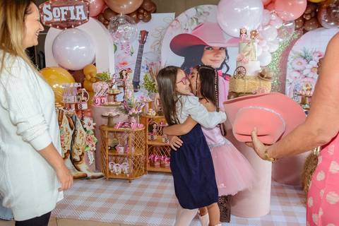 

kikarodrigues, fotografo, eventos, guarulhos, festa, infantil, aniversario, ana castela, buffet, criança, bebê, guarulhos, rosa, marrom, dourado, boiadeira, família, espontâneas, documental, alegria'