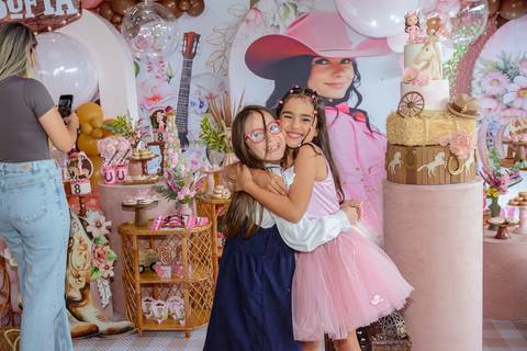 

kikarodrigues, fotografo, eventos, guarulhos, festa, infantil, aniversario, ana castela, buffet, criança, bebê, guarulhos, rosa, marrom, dourado, boiadeira, família, espontâneas, documental, alegria'