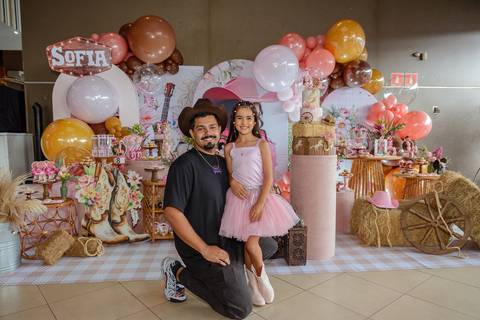 

kikarodrigues, fotografo, eventos, guarulhos, festa, infantil, aniversario, ana castela, buffet, criança, bebê, guarulhos, rosa, marrom, dourado, boiadeira, família, espontâneas, documental, alegria'