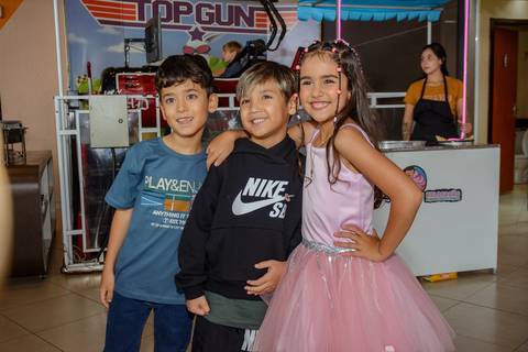 

kikarodrigues, fotografo, eventos, guarulhos, festa, infantil, aniversario, ana castela, buffet, criança, bebê, guarulhos, rosa, marrom, dourado, boiadeira, família, espontâneas, documental, alegria'