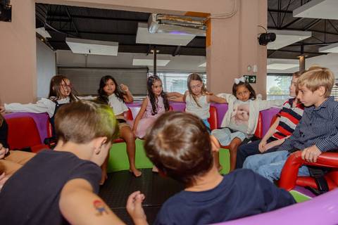 

kikarodrigues, fotografo, eventos, guarulhos, festa, infantil, aniversario, ana castela, buffet, criança, bebê, guarulhos, rosa, marrom, dourado, boiadeira, família, espontâneas, documental, alegria'