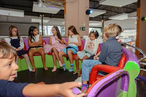 

kikarodrigues, fotografo, eventos, guarulhos, festa, infantil, aniversario, ana castela, buffet, criança, bebê, guarulhos, rosa, marrom, dourado, boiadeira, família, espontâneas, documental, alegria'