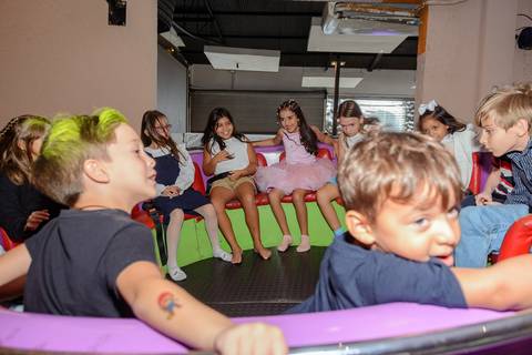 

kikarodrigues, fotografo, eventos, guarulhos, festa, infantil, aniversario, ana castela, buffet, criança, bebê, guarulhos, rosa, marrom, dourado, boiadeira, família, espontâneas, documental, alegria'