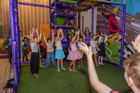 

kikarodrigues, fotografo, eventos, guarulhos, festa, infantil, aniversario, ana castela, buffet, criança, bebê, guarulhos, rosa, marrom, dourado, boiadeira, família, espontâneas, documental, alegria'