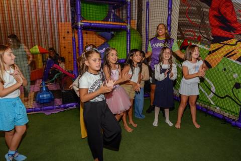 

kikarodrigues, fotografo, eventos, guarulhos, festa, infantil, aniversario, ana castela, buffet, criança, bebê, guarulhos, rosa, marrom, dourado, boiadeira, família, espontâneas, documental, alegria'