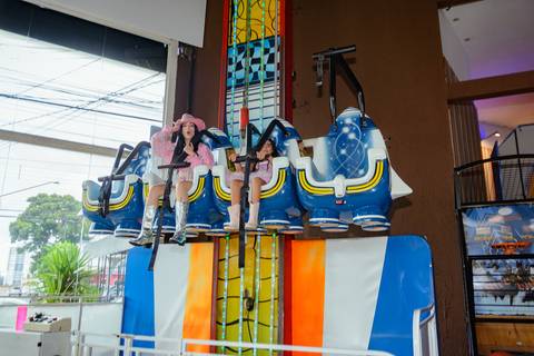 

kikarodrigues, fotografo, eventos, guarulhos, festa, infantil, aniversario, ana castela, buffet, criança, bebê, guarulhos, rosa, marrom, dourado, boiadeira, família, espontâneas, documental, alegria'