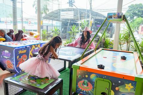 

kikarodrigues, fotografo, eventos, guarulhos, festa, infantil, aniversario, ana castela, buffet, criança, bebê, guarulhos, rosa, marrom, dourado, boiadeira, família, espontâneas, documental, alegria'