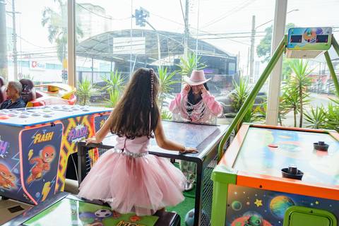 

kikarodrigues, fotografo, eventos, guarulhos, festa, infantil, aniversario, ana castela, buffet, criança, bebê, guarulhos, rosa, marrom, dourado, boiadeira, família, espontâneas, documental, alegria'