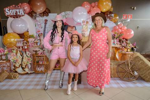 

kikarodrigues, fotografo, eventos, guarulhos, festa, infantil, aniversario, ana castela, buffet, criança, bebê, guarulhos, rosa, marrom, dourado, boiadeira, família, espontâneas, documental, alegria'