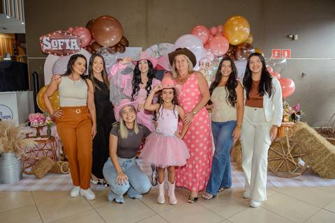 

kikarodrigues, fotografo, eventos, guarulhos, festa, infantil, aniversario, ana castela, buffet, criança, bebê, guarulhos, rosa, marrom, dourado, boiadeira, família, espontâneas, documental, alegria'