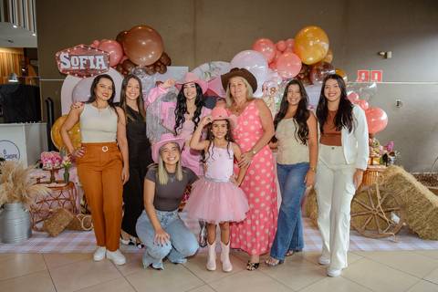 

kikarodrigues, fotografo, eventos, guarulhos, festa, infantil, aniversario, ana castela, buffet, criança, bebê, guarulhos, rosa, marrom, dourado, boiadeira, família, espontâneas, documental, alegria'