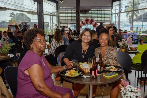 

kikarodrigues, fotografo, eventos, guarulhos, festa, infantil, aniversario, ana castela, buffet, criança, bebê, guarulhos, rosa, marrom, dourado, boiadeira, família, espontâneas, documental, alegria'