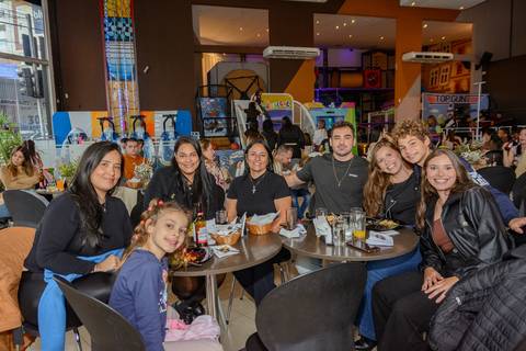 

kikarodrigues, fotografo, eventos, guarulhos, festa, infantil, aniversario, ana castela, buffet, criança, bebê, guarulhos, rosa, marrom, dourado, boiadeira, família, espontâneas, documental, alegria'