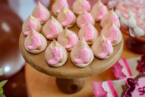 

kikarodrigues, fotografo, eventos, guarulhos, festa, infantil, aniversario, ana castela, buffet, criança, bebê, guarulhos, rosa, marrom, dourado, boiadeira, família, espontâneas, documental, alegria'