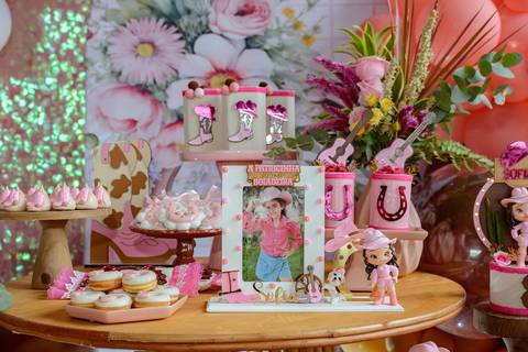 

kikarodrigues, fotografo, eventos, guarulhos, festa, infantil, aniversario, ana castela, buffet, criança, bebê, guarulhos, rosa, marrom, dourado, boiadeira, família, espontâneas, documental, alegria'