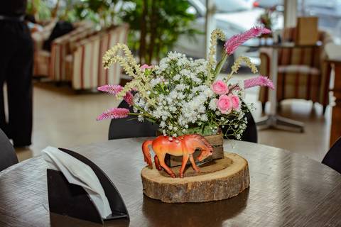 

kikarodrigues, fotografo, eventos, guarulhos, festa, infantil, aniversario, ana castela, buffet, criança, bebê, guarulhos, rosa, marrom, dourado, boiadeira, família, espontâneas, documental, alegria'