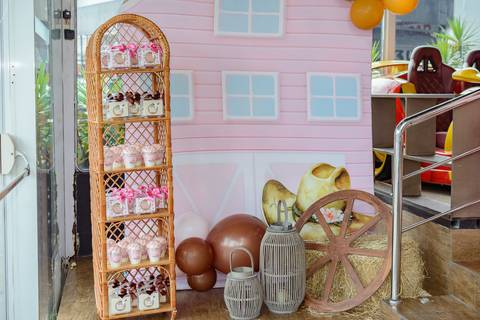 

kikarodrigues, fotografo, eventos, guarulhos, festa, infantil, aniversario, ana castela, buffet, criança, bebê, guarulhos, rosa, marrom, dourado, boiadeira, família, espontâneas, documental, alegria'