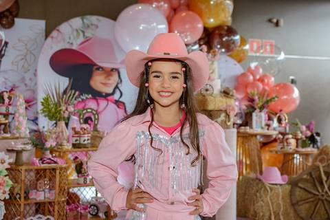 

kikarodrigues, fotografo, eventos, guarulhos, festa, infantil, aniversario, ana castela, buffet, criança, bebê, guarulhos, rosa, marrom, dourado, boiadeira, família, espontâneas, documental, alegria'