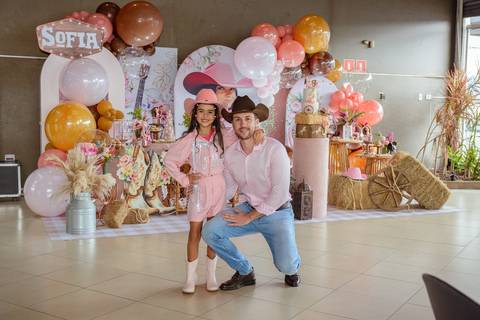 

kikarodrigues, fotografo, eventos, guarulhos, festa, infantil, aniversario, ana castela, buffet, criança, bebê, guarulhos, rosa, marrom, dourado, boiadeira, família, espontâneas, documental, alegria'