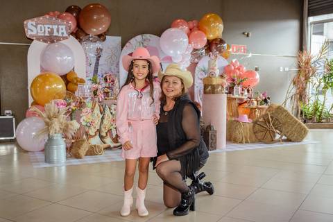 

kikarodrigues, fotografo, eventos, guarulhos, festa, infantil, aniversario, ana castela, buffet, criança, bebê, guarulhos, rosa, marrom, dourado, boiadeira, família, espontâneas, documental, alegria'