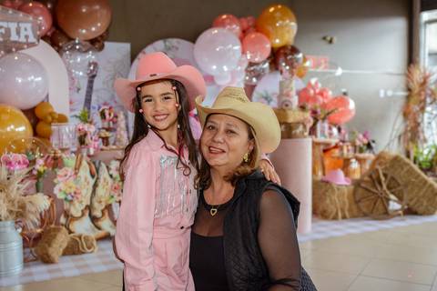 

kikarodrigues, fotografo, eventos, guarulhos, festa, infantil, aniversario, ana castela, buffet, criança, bebê, guarulhos, rosa, marrom, dourado, boiadeira, família, espontâneas, documental, alegria'