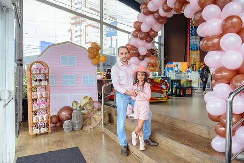 

kikarodrigues, fotografo, eventos, guarulhos, festa, infantil, aniversario, ana castela, buffet, criança, bebê, guarulhos, rosa, marrom, dourado, boiadeira, família, espontâneas, documental, alegria'