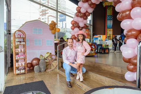 

kikarodrigues, fotografo, eventos, guarulhos, festa, infantil, aniversario, ana castela, buffet, criança, bebê, guarulhos, rosa, marrom, dourado, boiadeira, família, espontâneas, documental, alegria'