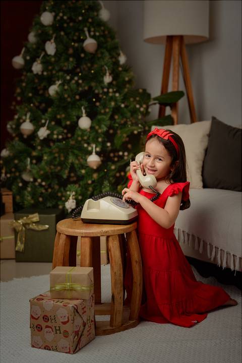 kikarodrigues-guarulhos-ensaio-natal-estudio-marrom-classico-boho-luxo-elegante-preto-branco-familia-bebe-crianca-papainoel-presente'