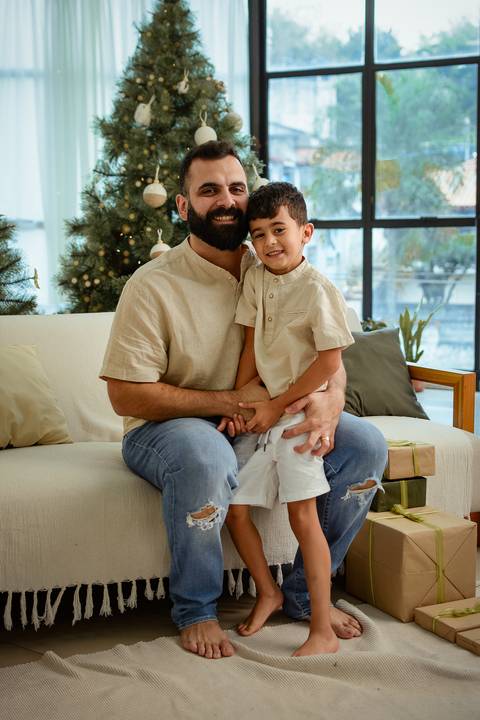 kikarodrigues-guarulhos-ensaio-natal-estudio-marrom-classico-boho-luxo-elegante-preto-branco-familia-bebe-crianca-papainoel-presente'