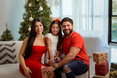 kikarodrigues-guarulhos-ensaio-natal-estudio-marrom-classico-boho-luxo-elegante-preto-branco-familia-bebe-crianca-papainoel-presente'