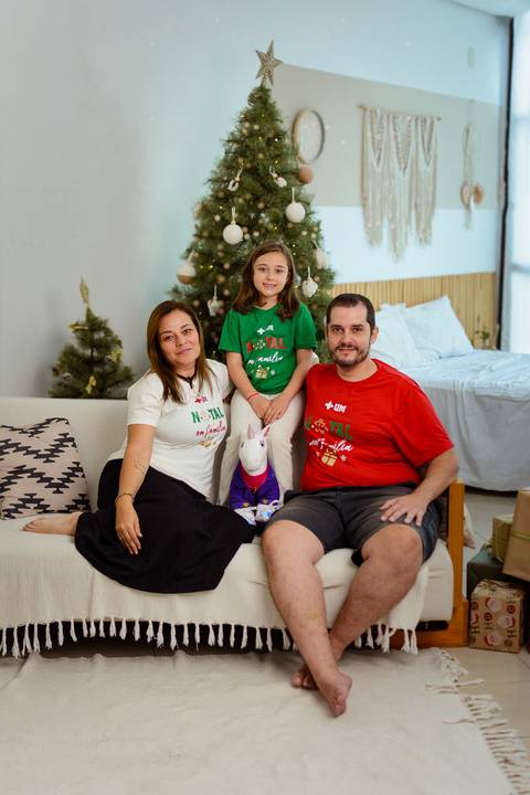 kikarodrigues-guarulhos-ensaio-natal-estudio-marrom-classico-boho-luxo-elegante-preto-branco-familia-bebe-crianca-papainoel-presente'