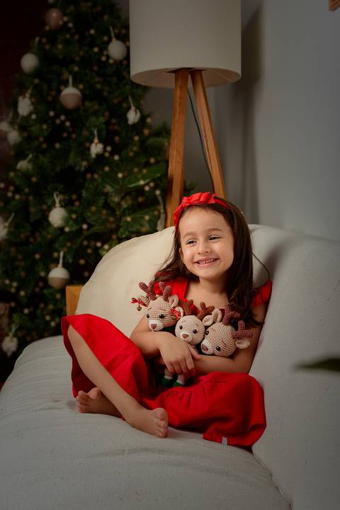 kikarodrigues-guarulhos-ensaio-natal-estudio-marrom-classico-boho-luxo-elegante-preto-branco-familia-bebe-crianca-papainoel-presente'