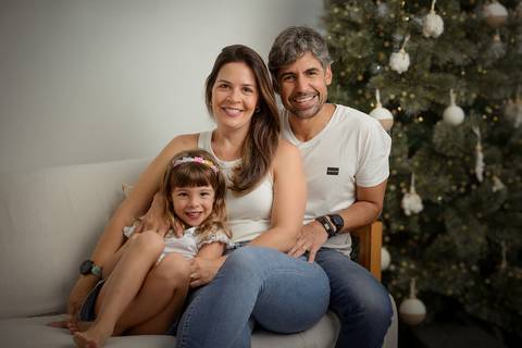 kikarodrigues-guarulhos-ensaio-natal-estudio-marrom-classico-boho-luxo-elegante-preto-branco-familia-bebe-crianca-papainoel-presente'