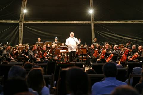 Maestro Victor Hugo Toro comandou a apresentação'