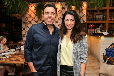 Gustavo Frison e Carol Natal'