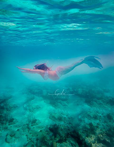 Ensaio Underwater Gestante Tamyres
Fotografia em baixo da agua
Figurino sereia - mermaid
Make à prova d´água
Fotógrafa Gabriella Arruda
Estúdio Gabi Fotografia
São Paulo - SP'