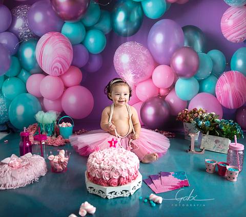Ensaio Bebe Smash the Cake Menina
Bolo
Tons de rosa e verde
Fotógrafa Gabriella Arruda
Estúdio Gabi Fotografia
São Paulo - SP'